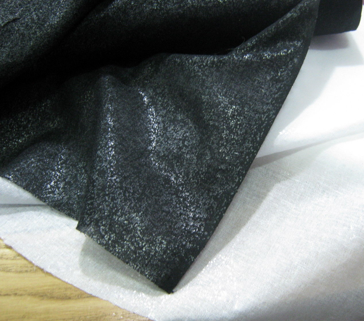 Iron-on mesh fabric
