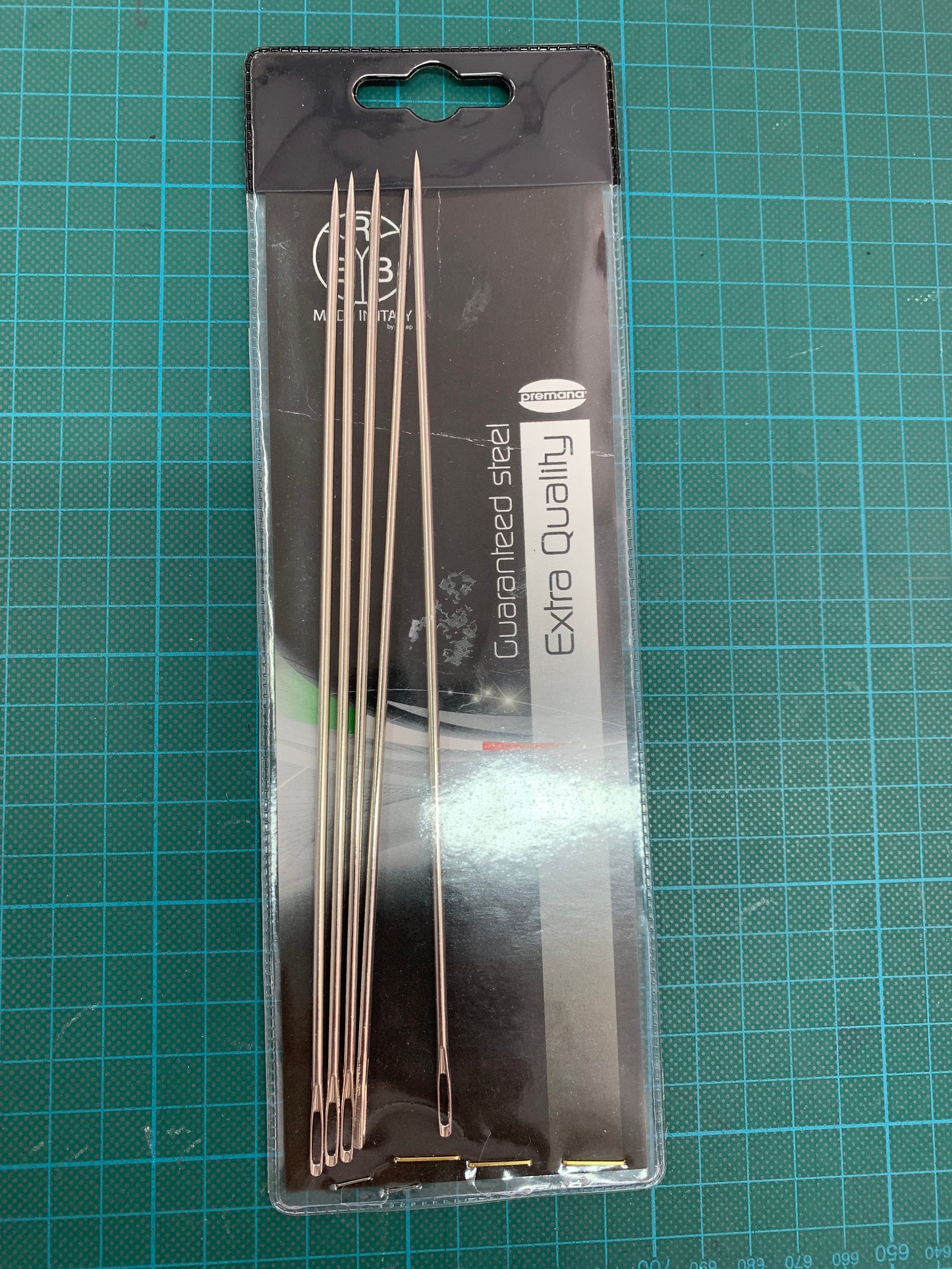 Straight mattress needles